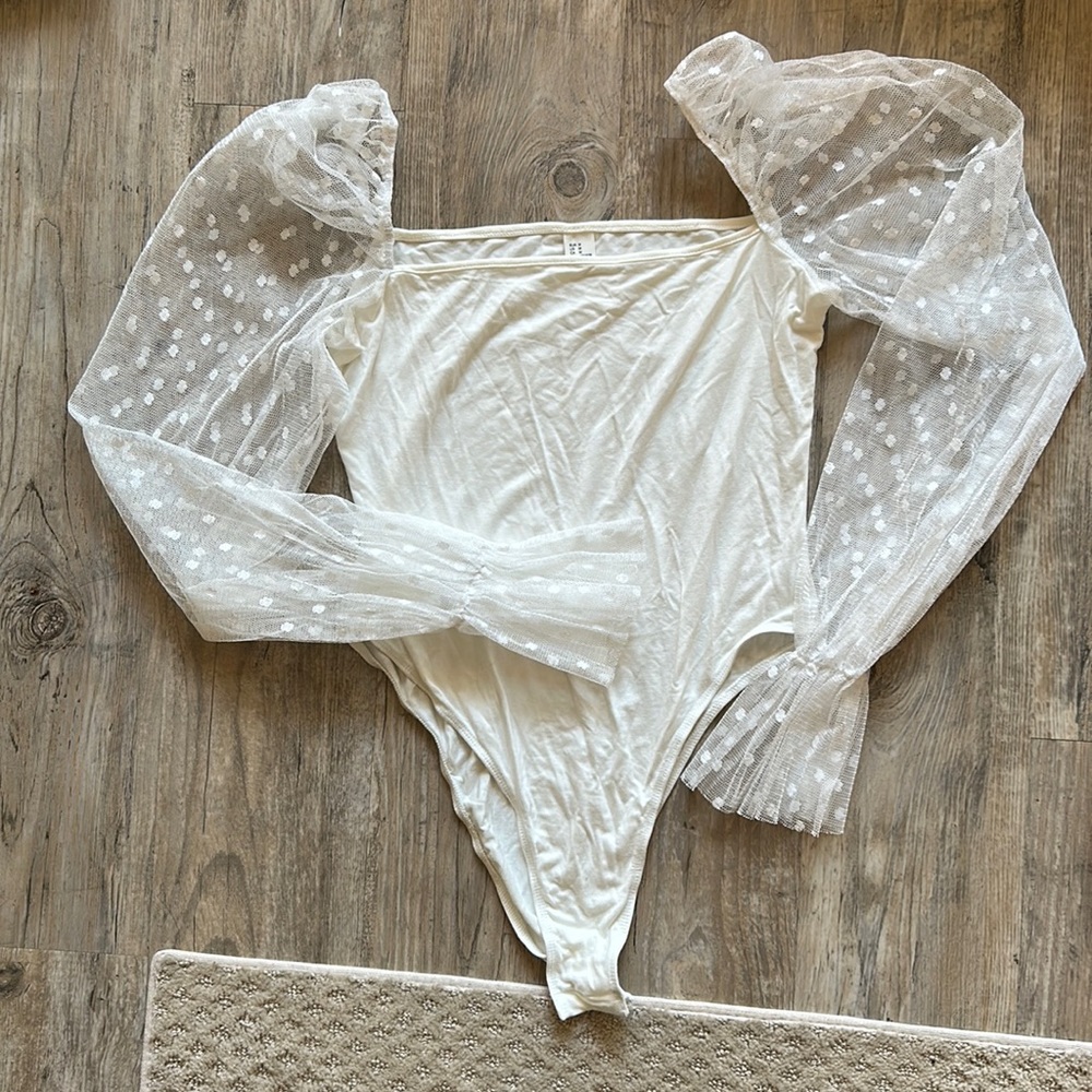 White balloon sleeve Body suit